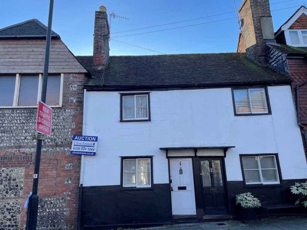 Lot: 119 - CHARACTER COTTAGE IN NEED OF IMPROVEMENT - Main front photo from road